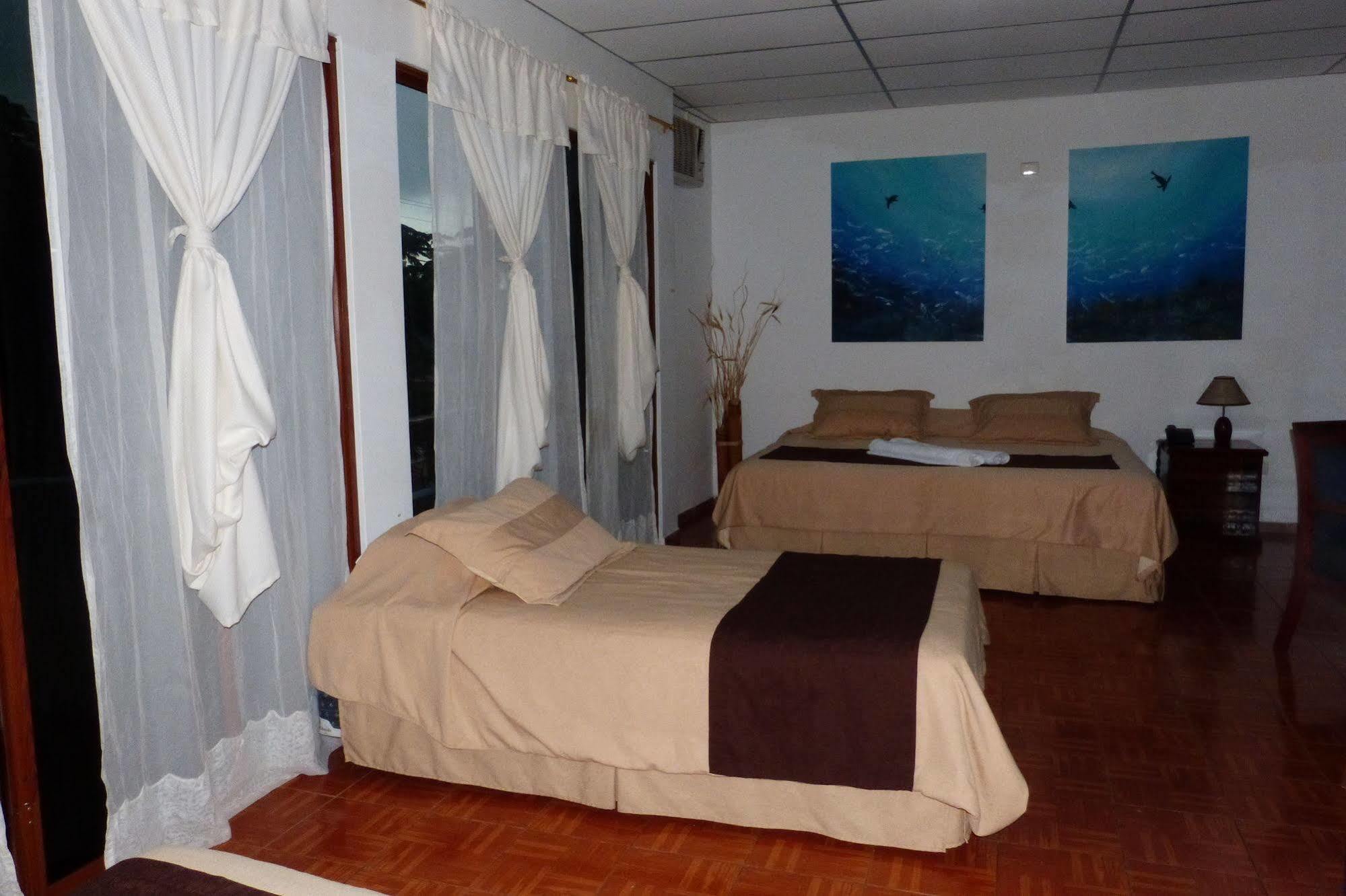 Galapagos Islands Hotel Puerto Ayora  Eksteriør billede